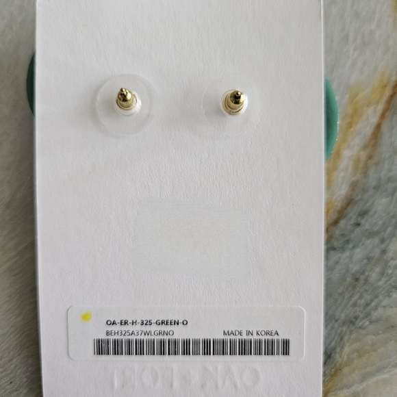 Oak + Fort Green Button Earrings - Picture 2 of 2